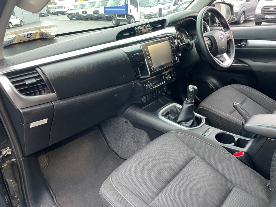 2021 Toyota Hilux 2021 TOYOTA HILUX 2.4 D-4D INVINCIBLE 4WD CREW CAB €28,950