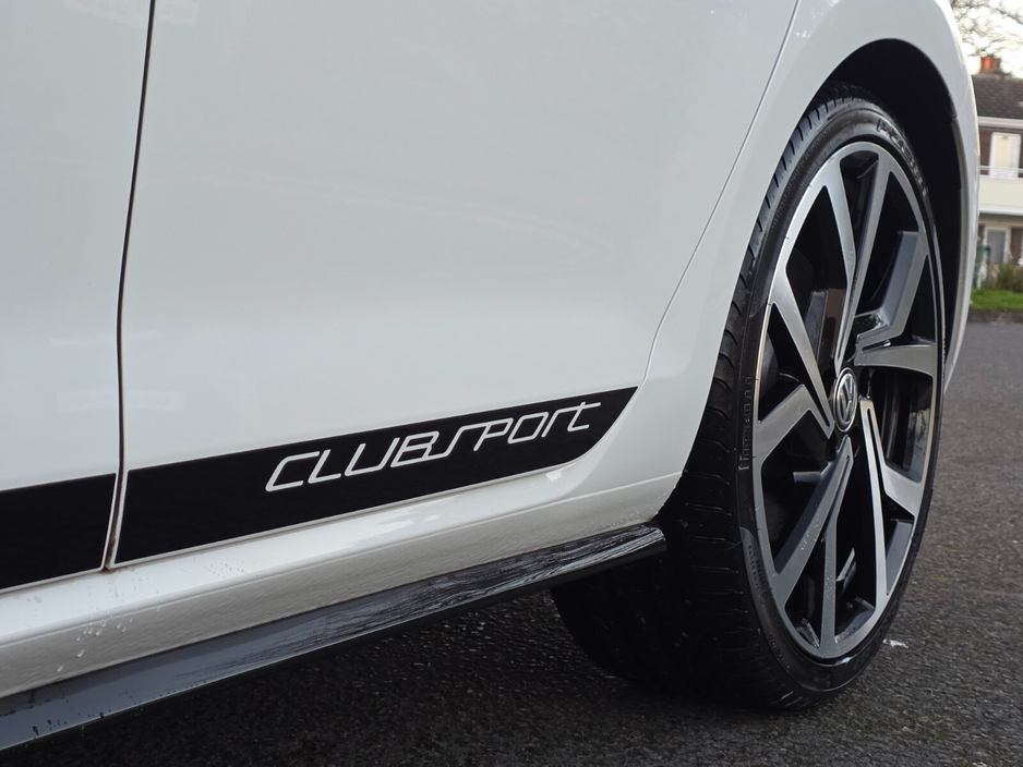 2016 Volkswagen Golf GTI CLUBSPORT 2.0TSI DSG 5DR 265HP €30,995