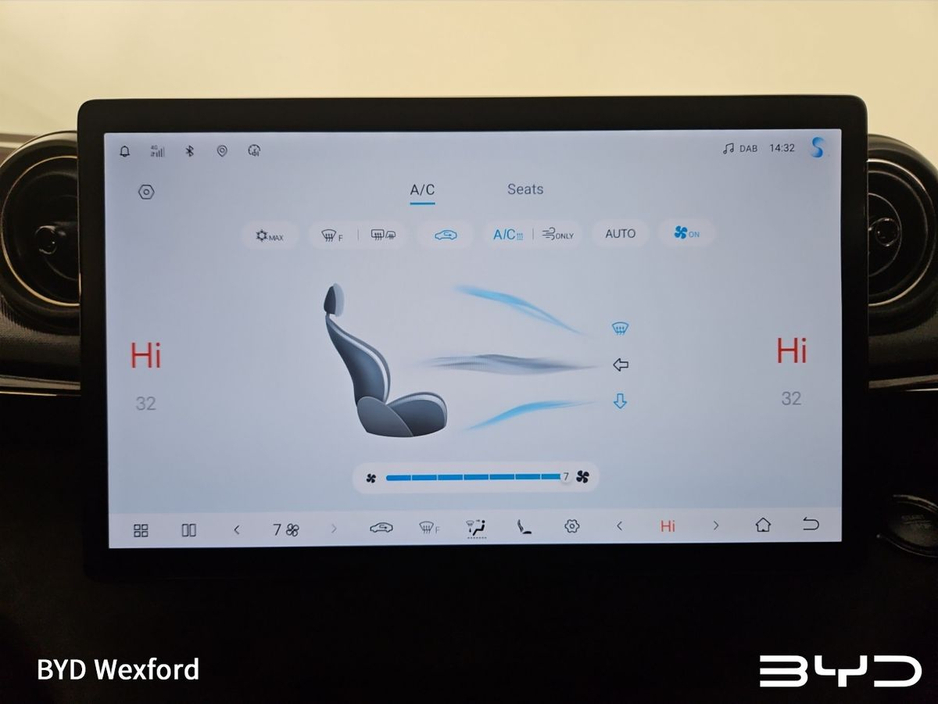 2026 BYD Dolphin Design 60.4kWh €34,706