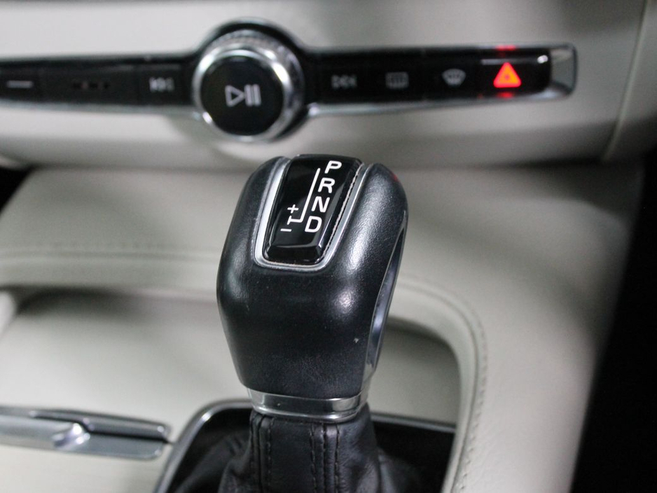 2020 Volvo V90 D4 MOM AT 5DR Auto €33,750