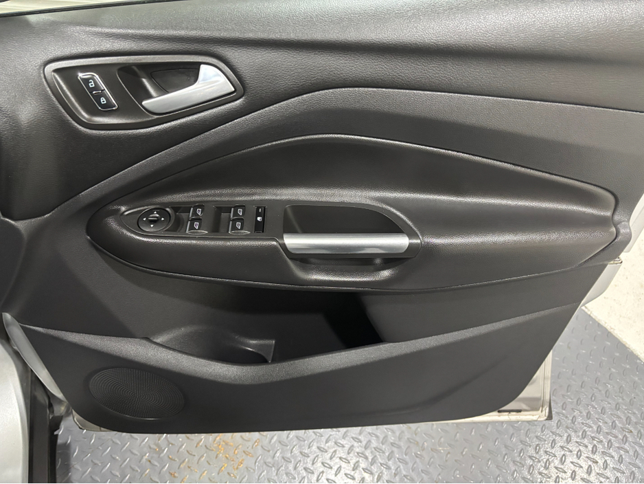 2016 Ford Kuga 2.0 TDCI TITANIUM 150BHP 5DR**SERVICE HISTORY**SAME DAY FINANCE ARRANGED** €12,950