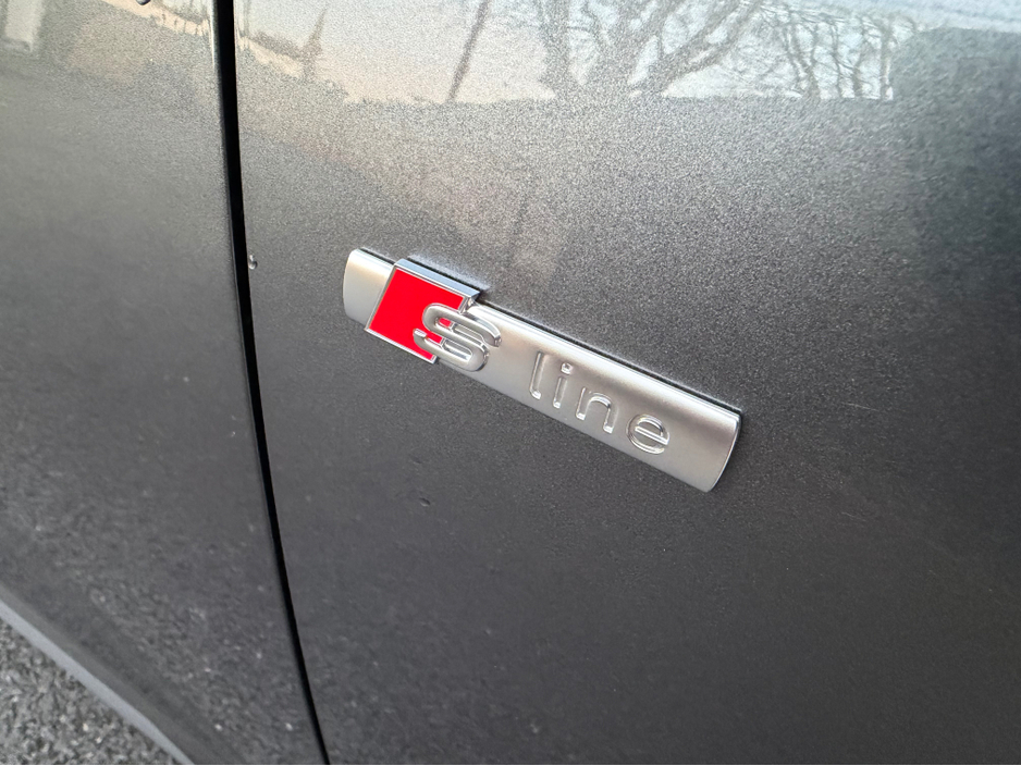 2024 Audi Q3 S LINE 45 TFSI E//LOW MILEAGE//FULL LEATHER//REVERSE CAMERA//FINANCE PACKAGES// €46,950