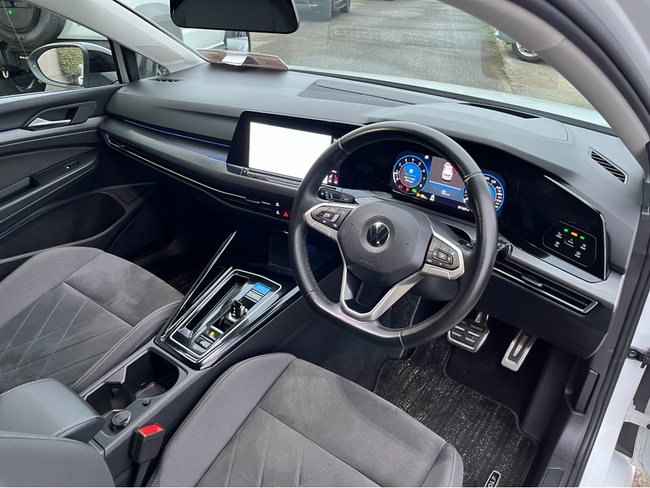 2022 Volkswagen Tiguan E-TSI STYLE AUTOMATIC HYBRID 1.5 PETROL //LOW MILES//HIGH SPEC//HEATED SEATS AND STEERING WHEEL//HEAD UP DISPLAY//KEYLESS ENTRY// €29,950