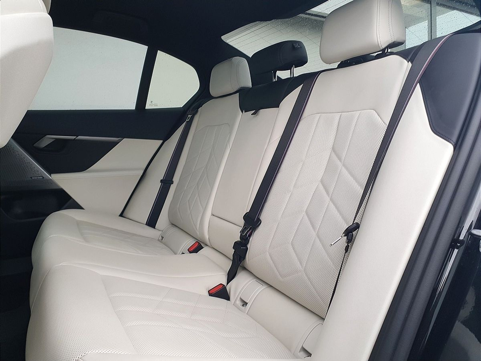 2024 BMW 5 Series 530e M Sport €67,995