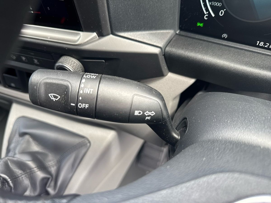 2025 Volkswagen Transporter  €33,475