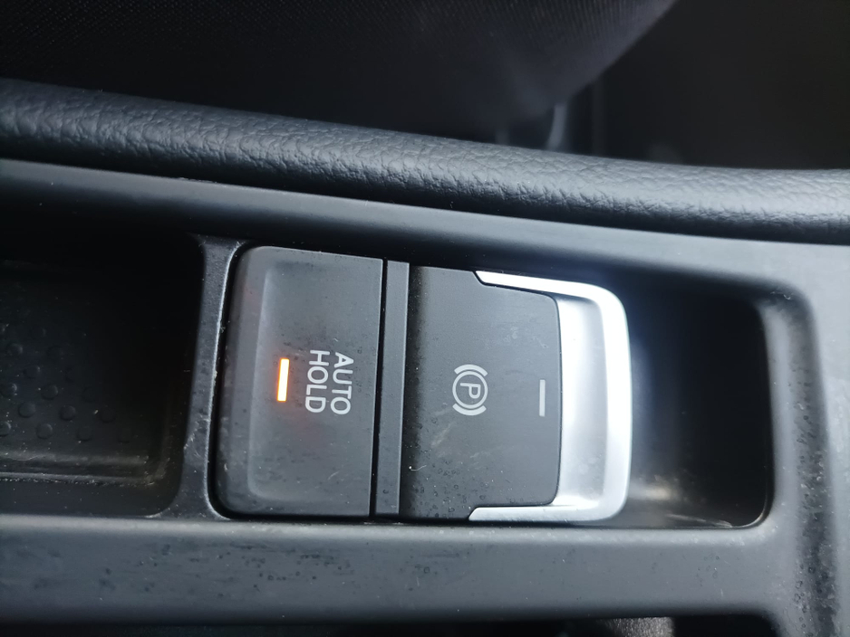 2016 Volkswagen Golf 1.4 TSI HIGHLINE AUTOMATIC SPORTS VELOUR INTERIOR SPORTS ALLOYS  WIND DEFLECTORS LARGE TOUCH SCREEN RADIO FACTORY IMMOBILISER CRUISE CONTROL FRONT & REAR DASHCAM JUST FULLY SERVICED 2 YEARS NCT €16,949