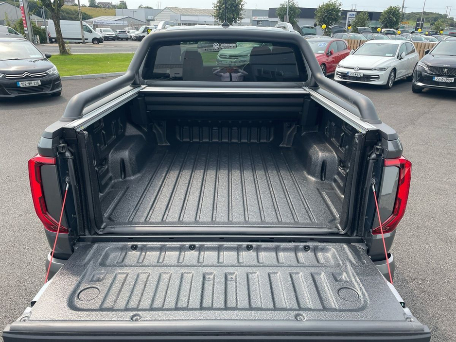 2025 Volkswagen Amarok  €60,810