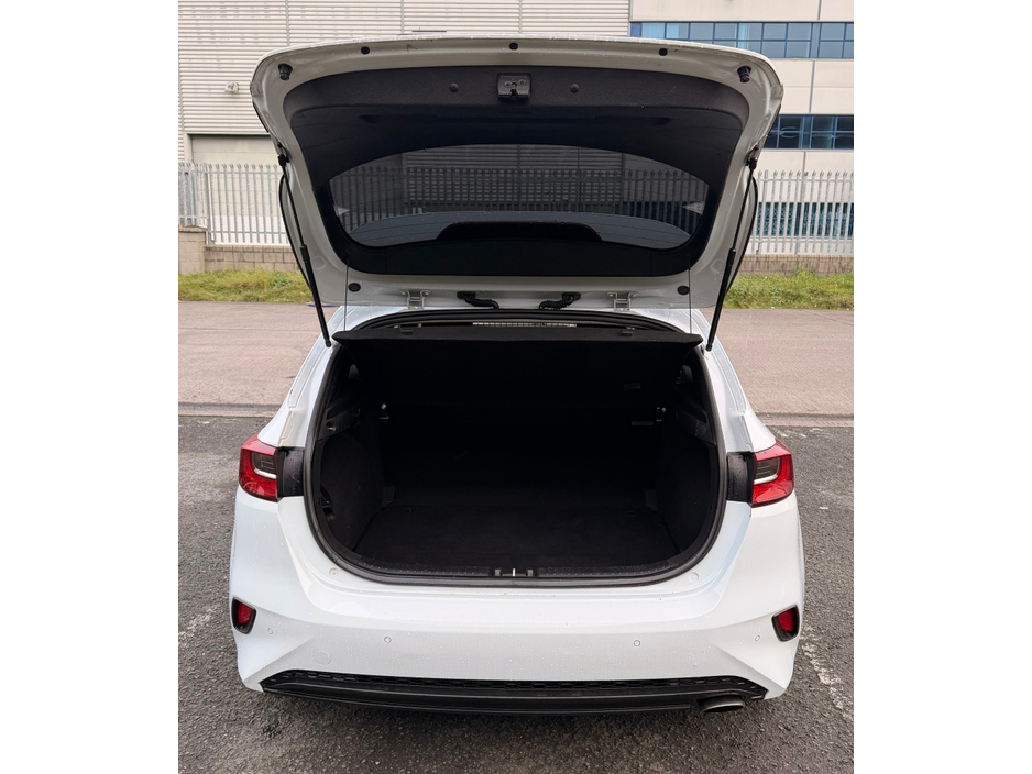 2021 Kia Ceed COMMERCIAL €12,601