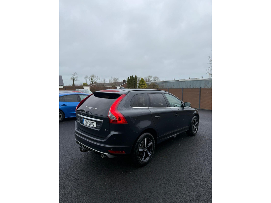 2017 Volvo XC60 D4 (190hp) FWD R-Design SE Geartronic €19,750
