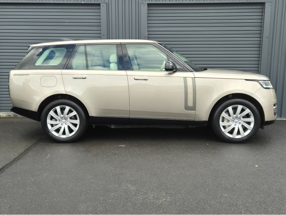 2023 Land Rover Range Rover SE P440E HYBRID €109,995