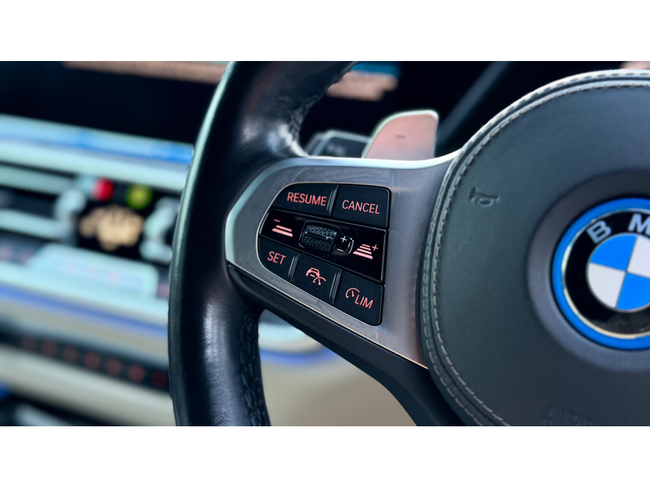 2022 BMW X5 2022 (221) BMW X5 45e M Sport Pro *SAN MARINO BLUE €64,999