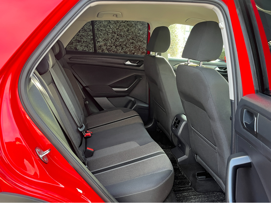 2021 Volkswagen T-Roc STYLE AUTOMATIC 2.0 DIESEL //LOW MILES//KEYLESS ENTRY//REVERSE CAMERA//ADAPTIVE CRUISE CONTROL//BLIND SPOT WARNING// €25,950