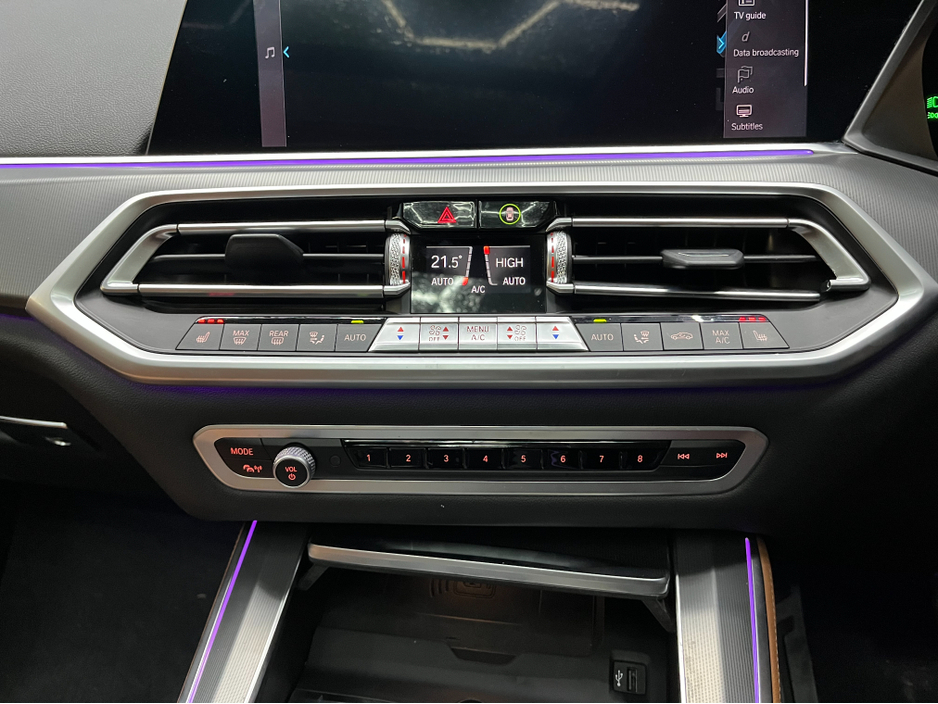 2021 BMW X5 €49950! 2021 BMW X5 xDRIVE45E 3.0 AUTOMATIC / CRUISE CONTROL / 360° PARKING CAMERA / ELECTRIC MEMORY & HEATED SEATS / PANORAMIC SUNROOF / AMBIENT LIGHTS €49,950