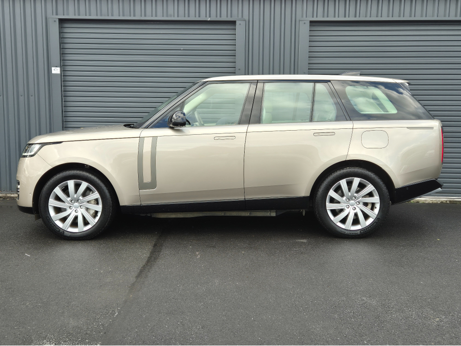 2023 Land Rover Range Rover SE P440E HYBRID €109,995