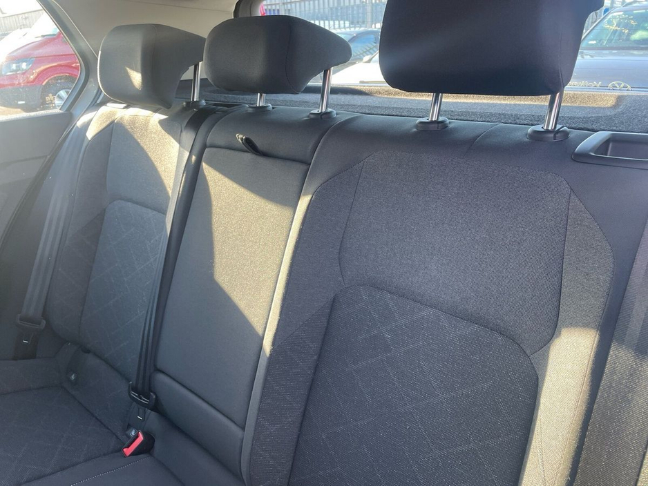 2024 Volkswagen Golf 2.0 TDI 115HP Life €28,975