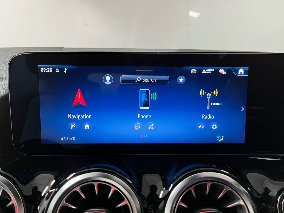 2026 Mercedes-Benz GLA Class 250e Progressive - 18 Inch Alloys - Reversing Camera - Ambient Lighting - Sat Nav - Climate Control - Heated Seats - Keyless Start - Apple CarPlay/Android Auto €64,367