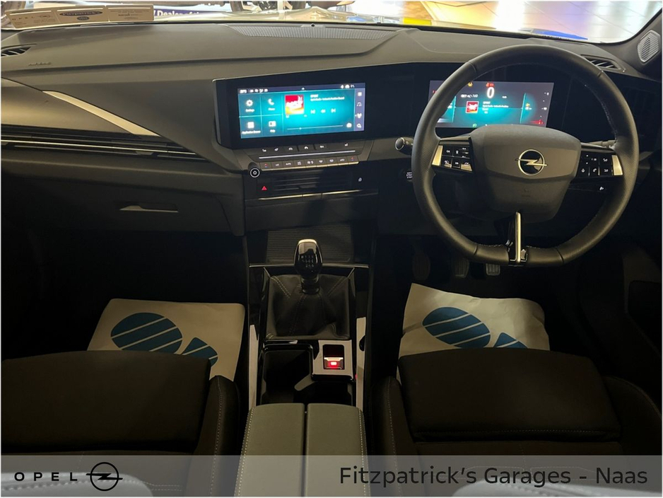 2026 Opel Astra GS 1.2i with 2.9% Finance Available & €1.500 Trade Up Booster €37,600