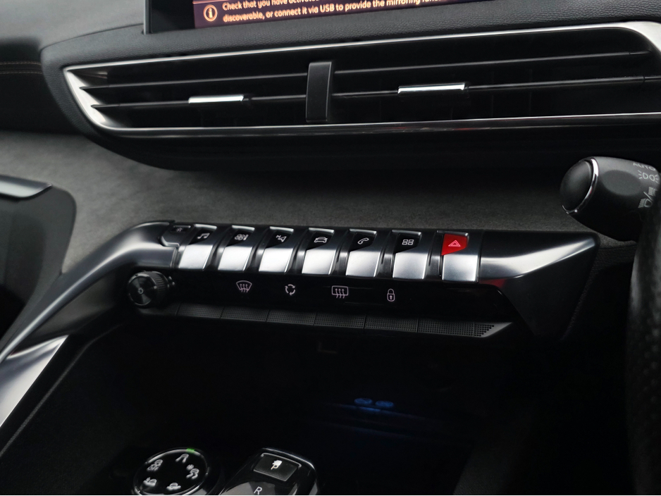 2017 Peugeot 5008 ( 172 REG ) 7 SEATER - DIGITAL DASH - CAMERA - ALLOYS - CARPLAY ANDROID AUTO EU RADIO PEARL WHITE €24,950