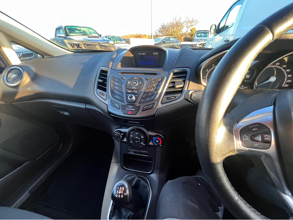 2016 Ford Fiesta MCA ZETEC 1.0 65PS M5 2 4DR €8,950