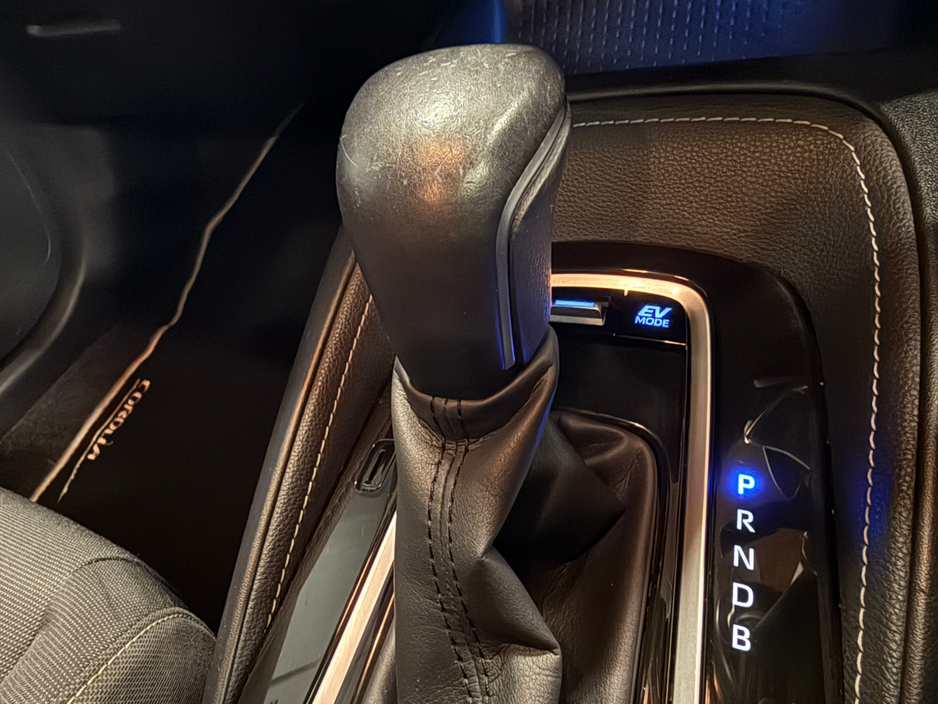 2019 Toyota Corolla 1.8 Hybrid Luna Sport Hatchback €18,900