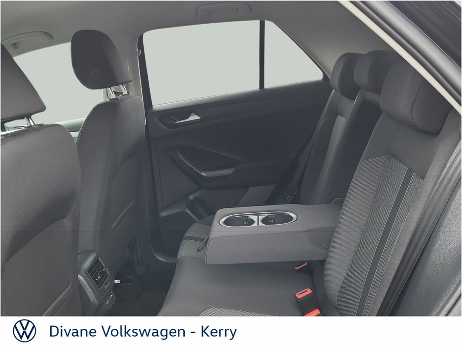 2024 Volkswagen T-Roc LIFE 2.0 TDI M6F 116 BHP €31,950