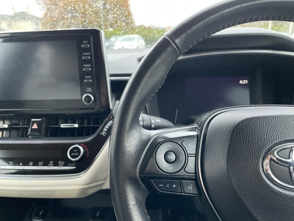 2019 Toyota Corolla *WAS €22,444 NOW €21,444* COROLLA HYB LUNA SPORT SALOON €21,444