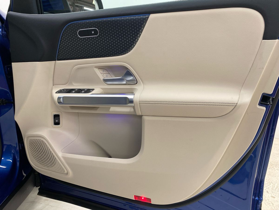 2025 Mercedes-Benz GLB GLB 180 Progressive Plus - 7 seater | Heated Seats, Reversing Camera €61,950