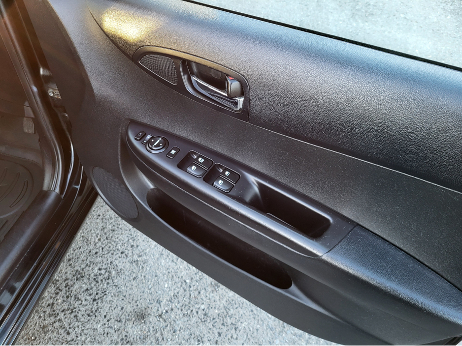 2010 Hyundai i20 (3 months warranty) 1.2 DE LUXURY 5DR €3,999