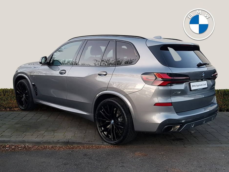 2025 BMW X5 xDrive50e M Sport €107,995