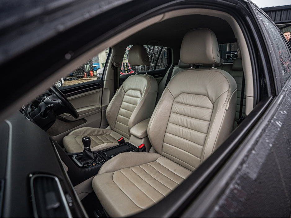 2017 Volkswagen Golf 2017 VW Golf 1.2tsi HIGHLINE/High spec/1yr warrant €16,888