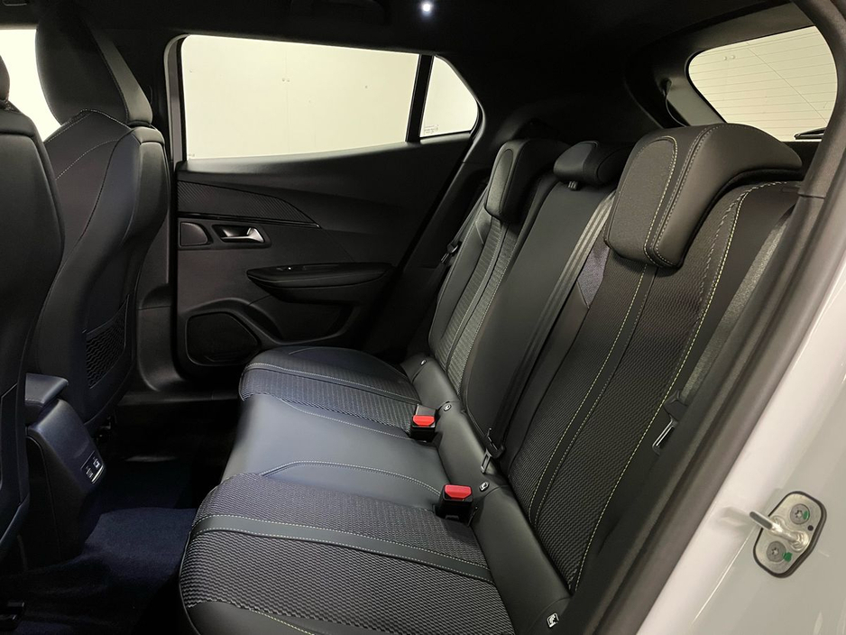2023 Peugeot 2008 GT EV 54kWh 156PS - Reversing Camera - Climate Control - Cruise Control - Keyless Start - Auto Lights/Wipers - Apple CarPlay/Android Auto €23,750