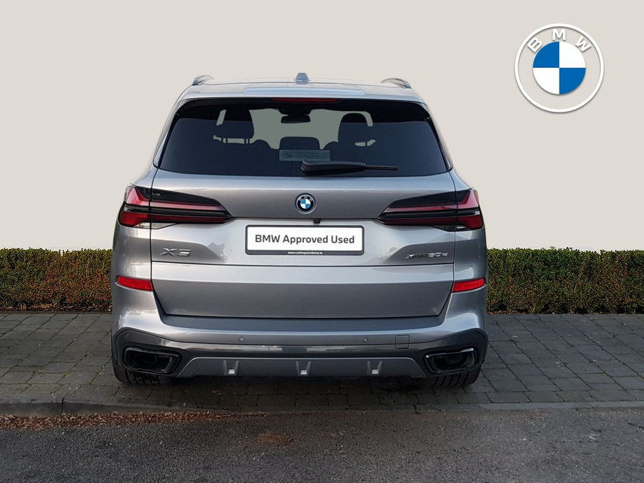 2025 BMW X5 xDrive50e M Sport €107,995