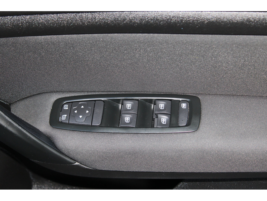 2019 Renault Megane 1.3 TCe 140 GPF Play €13,950