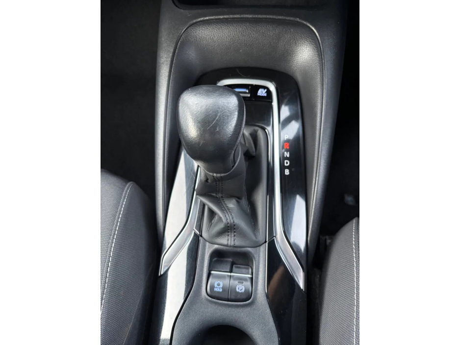 2022 Toyota Corolla 1.8 Hybrid Luna Saloon €20,750