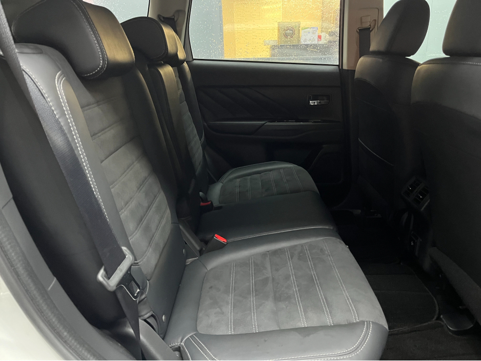 2019 Mitsubishi Outlander €18950! 2019 MITSUBISHI OUTLANDER PHEV G 2.4 AUTOMATIC / CRUISE CONTROL / 360° PARKING CAMERA / PADDLE SHIFTER / ELECTRIC HEATED SEATS / HEATED STEERING WHEEL €18,950