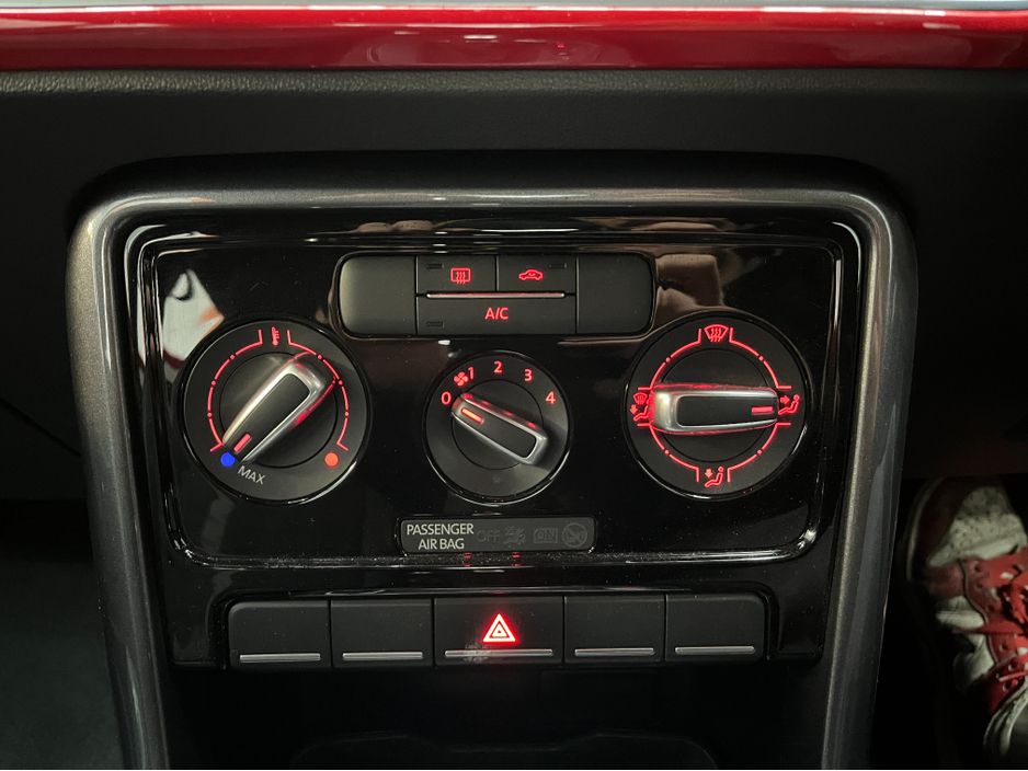 2016 Volkswagen Beetle €11950! 2016 VOLKSWAGEN BEETLE DESIGN 1.2 AUTOMATIC €11,950