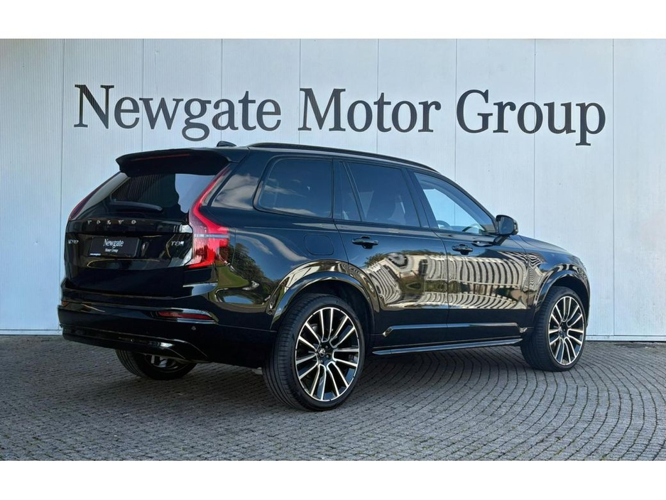 2025 Volvo XC90 T8 ULTRA DARK AWD