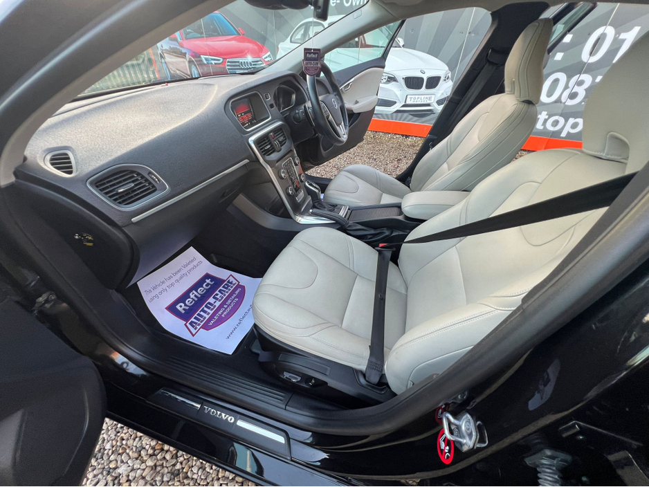 2016 Volvo V40 == AUTO//FULL LEATHER//LOW KMS//LIKE NEW== €14,950