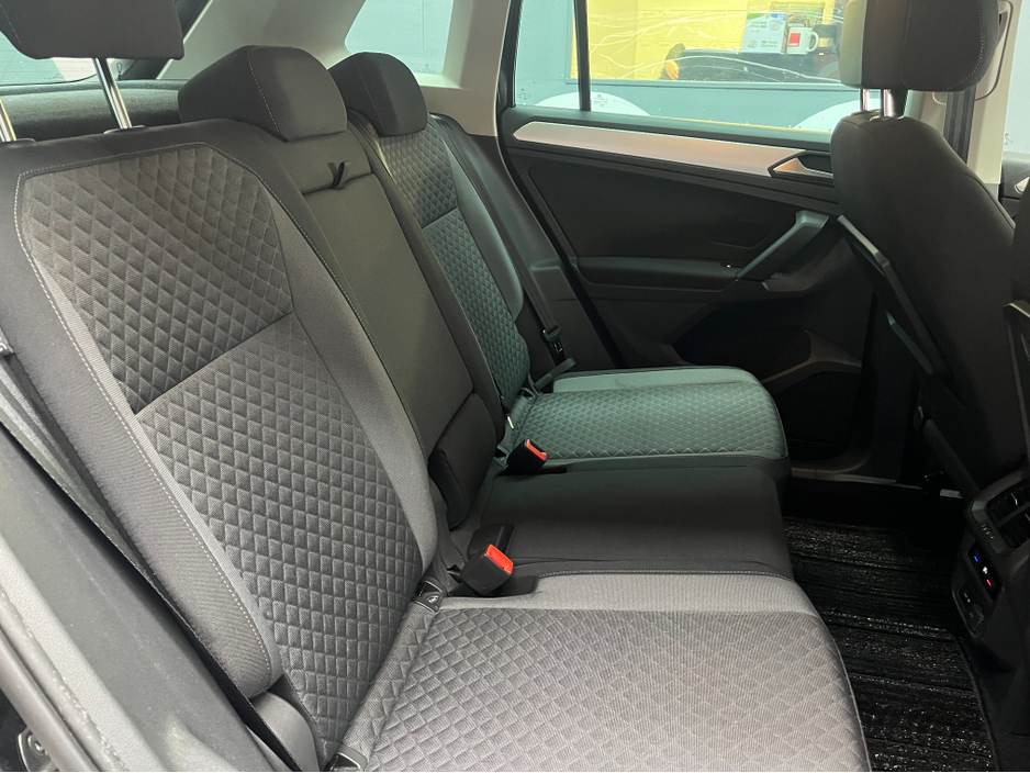 2019 Volkswagen Tiguan €24950! 2019 VOLKSWAGEN TIGUAN 2.0 TDI AUTOMATIC 4MOTION COMFORT 2.0 AUTOMATIC / CRUISE CONTROL / REVERSE CAMERA €24,950