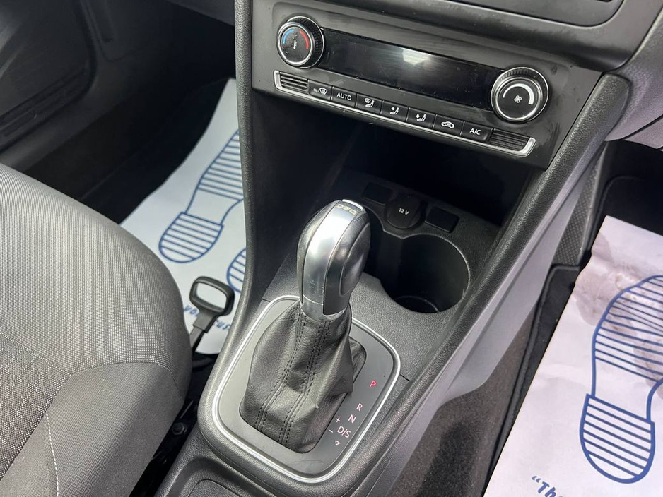 2016 Volkswagen Polo COMFORTLINE 1.2 TSI // 15" ALLOYS // NCT UNTIL 2028 // DIGITAL CLIMATE CONTROL €12,900