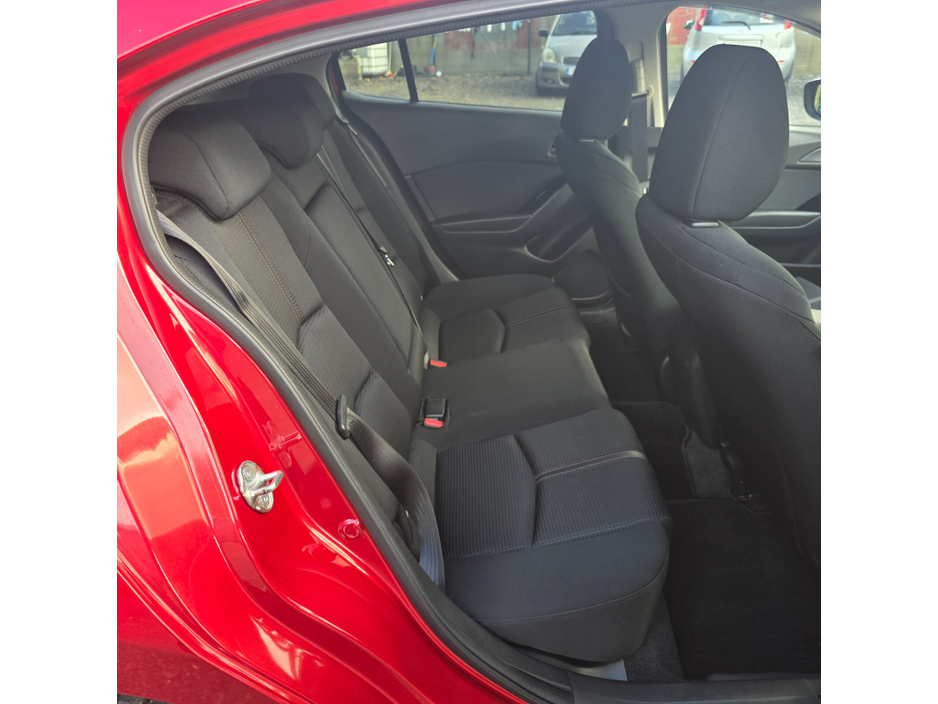 2016 Mazda Axela  €12,450