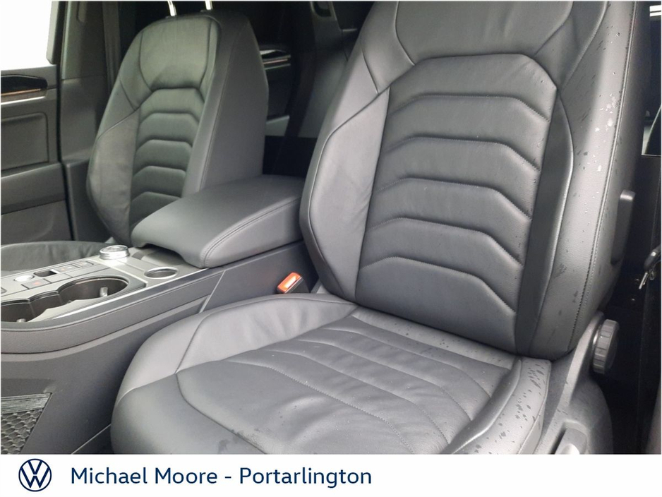 2022 Volkswagen Touareg TOUAREG COMM 3.0 TDI 4M 231BHP 5 €38,950