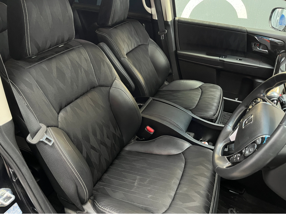 2019 Honda Odyssey €26950! 2019 HONDA ODYSSEY 7 SEATER AUTOMATIC HYBRID ABSOLUTE EX SENSING 2.0 AUTOMATIC / CRUISE CONTROL / 360° CAMERA / ELECTRIC HEATED SEATS / €26,950