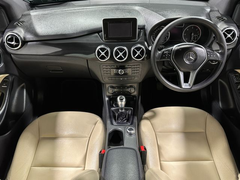 2013 Mercedes-Benz B Class B 180 CDi €10,800