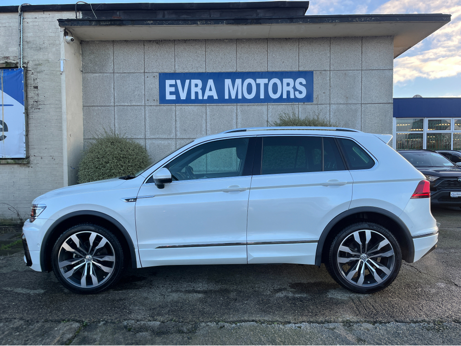 2020 Volkswagen Tiguan R-LINE 4MOTION AUTOMATIC 2.0 DIESEL //LOW MILES//MASSIVE SPEC//FULL LEATHER//DYNAUDIO SOUND SYSTEM//360 PARKING CAMERAS//HEAD UP DISPLAY// €34,950