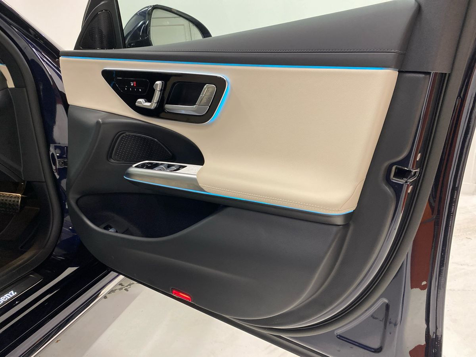 2025 Mercedes-Benz E Class E 300de AMG BLUE | Massage Seats for Driver, Heated Seats, Reversing Camera, Memory Seat Package €82,950