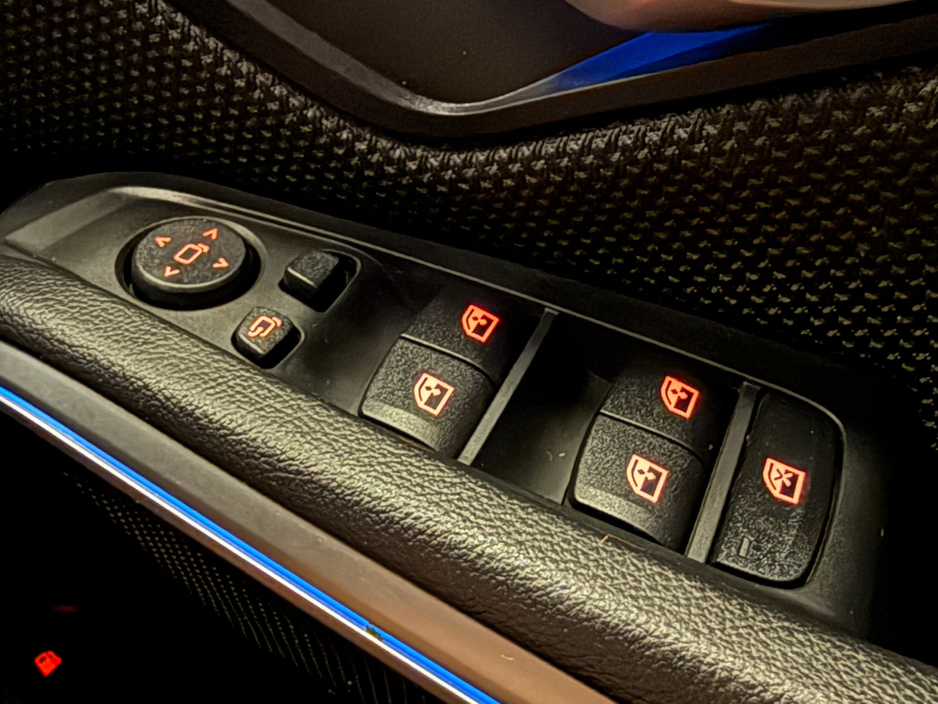 2021 BMW 3 Series 330e SE Pro Auto €21,900