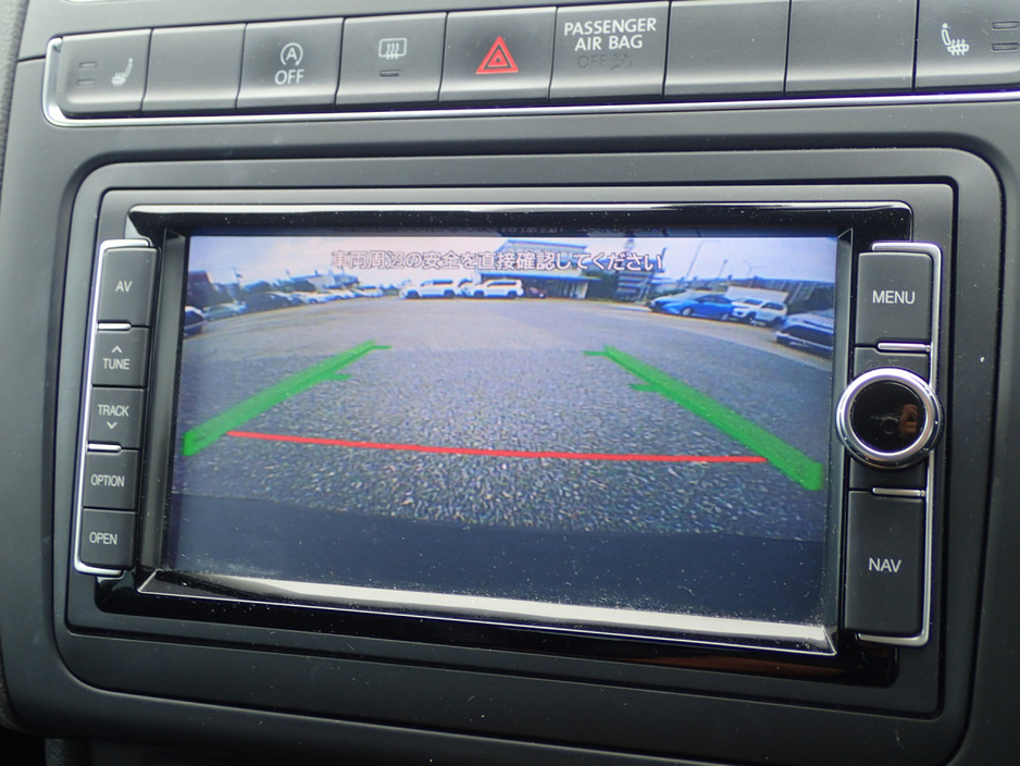 2016 Volkswagen Polo 1.2 TSI HIGHLINE PLUS PETROL AUTOMATIC // HEATED HALF LEATHER // PARK ASSIST // REVERSING CAMERA // PRO MEDIA PACK // CRUISE // FOGS // IDEAL STARTER CAR // IMMACULATE EXAMPLE €13,950