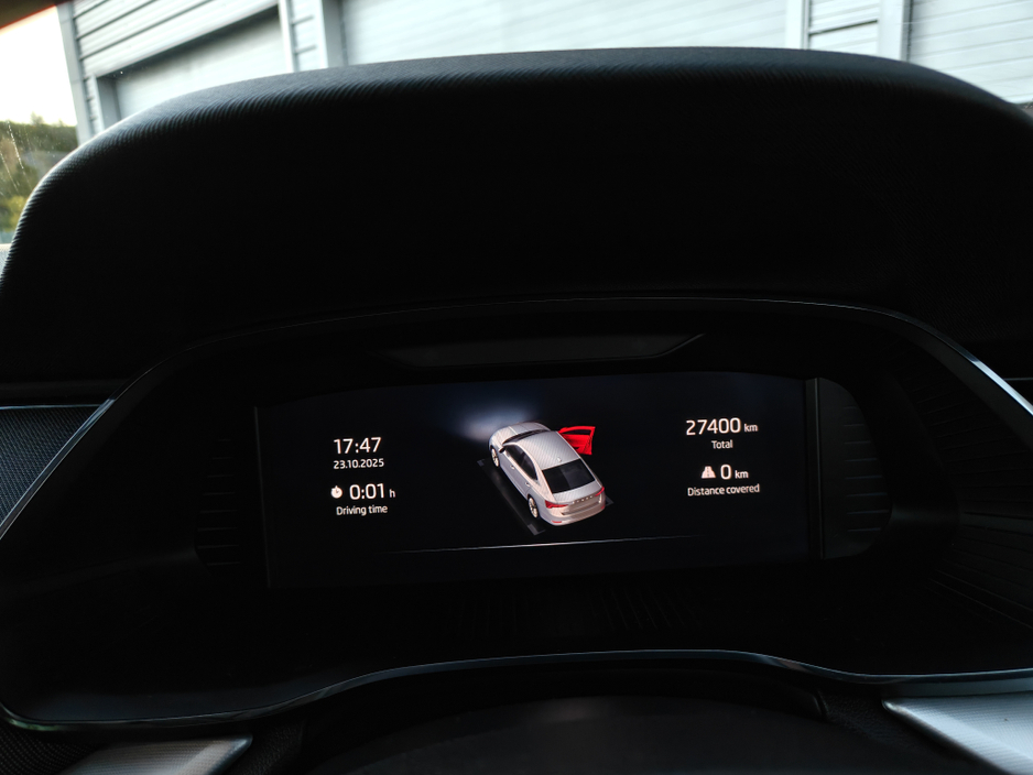 2023 Skoda Octavia STYLE 1.0 TSI 110HP 5DR-JUST 27,000KM- 2 YEAR SKODA WARRANTY-HEATED SEATS-FULL KEYLESS-WIRLESS CHARGING-LED INTERIOR PK €27,950