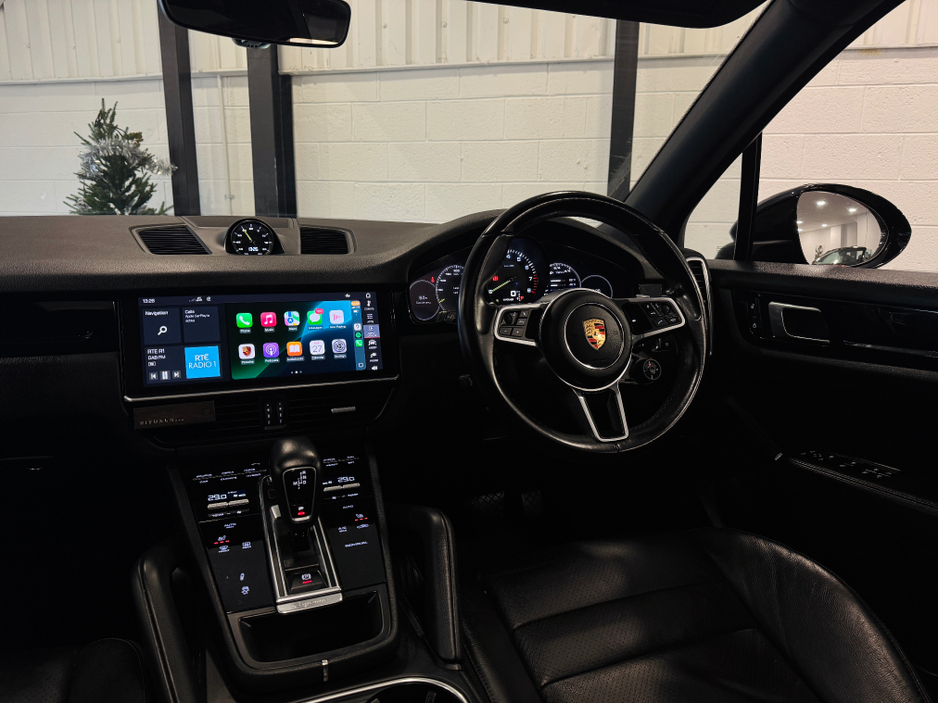 2019 Porsche Cayenne V6 E-HYBRID AUTO €59,899